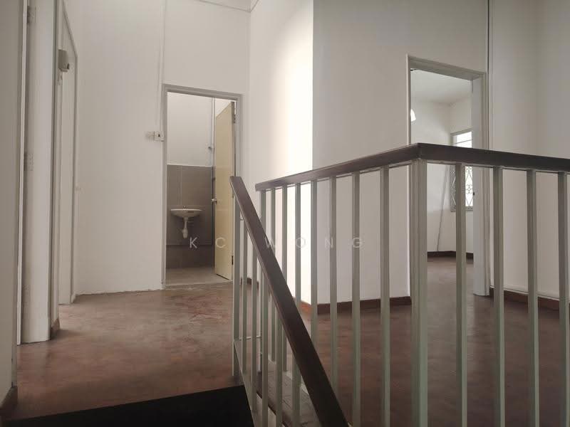 2-storey Terraced House for Sale in Taman Overseas Union (Taman Oug) (Jalan Klang Lama (Old Klang Road)) - KC Wong - Corridor - PropertyGuru.com.my
