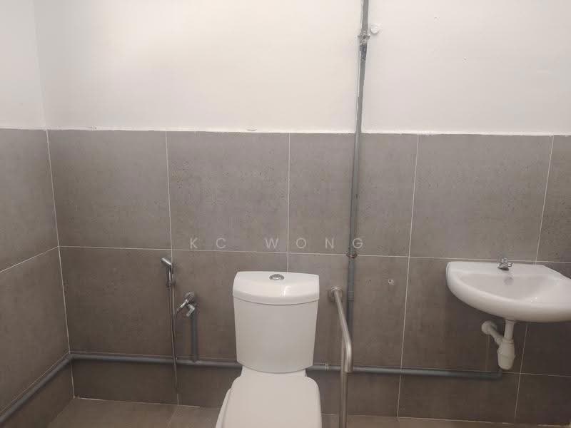 2-storey Terraced House for Sale in Taman Overseas Union (Taman Oug) (Jalan Klang Lama (Old Klang Road)) - KC Wong - Bathroom - PropertyGuru.com.my