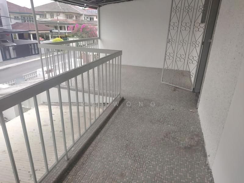 2-storey Terraced House for Sale in Taman Overseas Union (Taman Oug) (Jalan Klang Lama (Old Klang Road)) - KC Wong - Balcony - PropertyGuru.com.my
