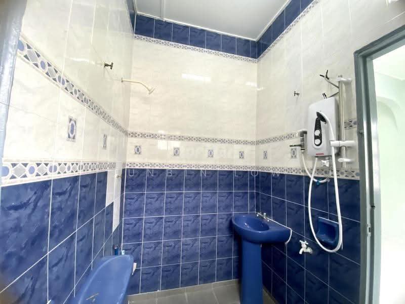 2-storey Terraced House for Sale in BANDAR PUCHONG JAYA (Puchong) - Junbin Low - Bathroom - PropertyGuru.com.my