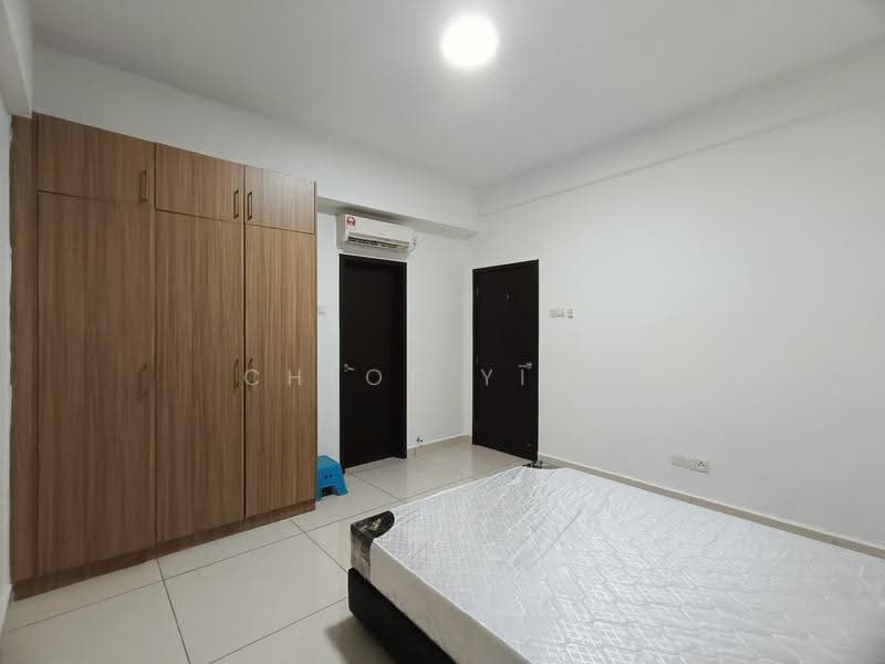 Service Residence for Sale at D'Inspire Residence (Inspira Bestari) - Chloe Ying - Bedroom - PropertyGuru.com.my