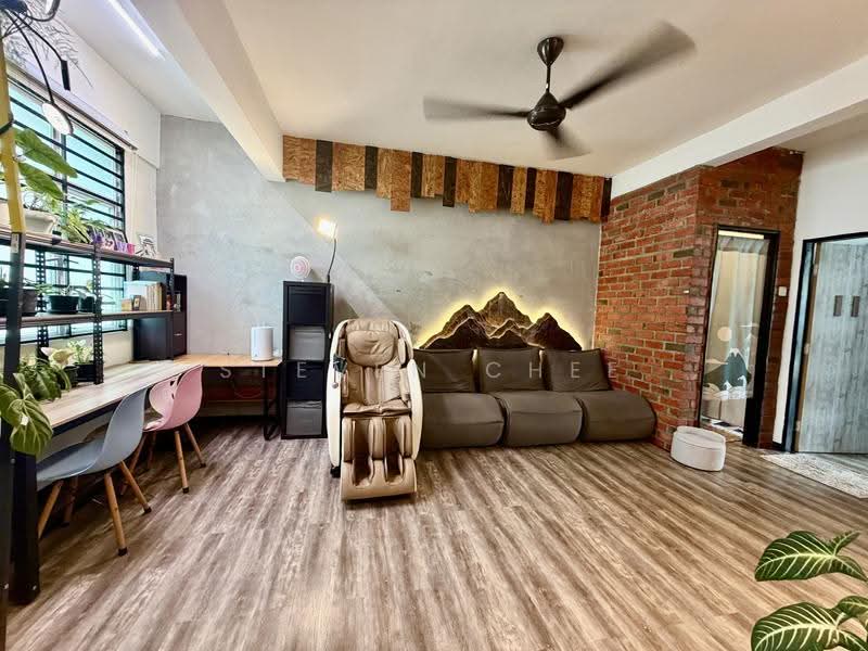 Townhouse for Sale in Ayer Itam (Penang) - Steven Chee - Living Room - PropertyGuru.com.my