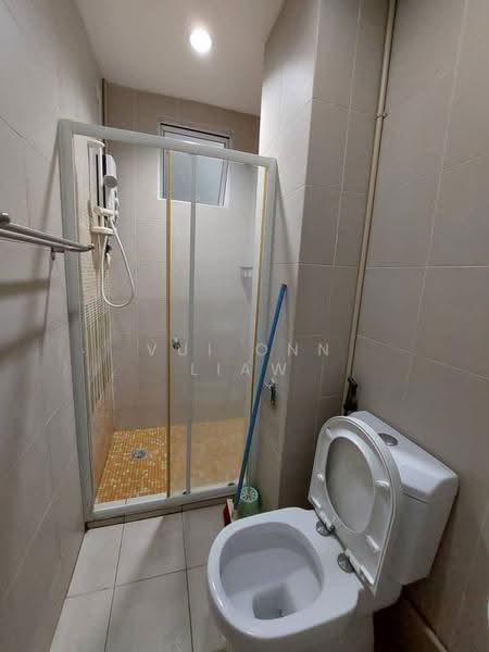 Kondominium untuk Disewa di Jesselton Condominium - Vui Onn Liaw - Bathroom - PropertyGuru.com.my