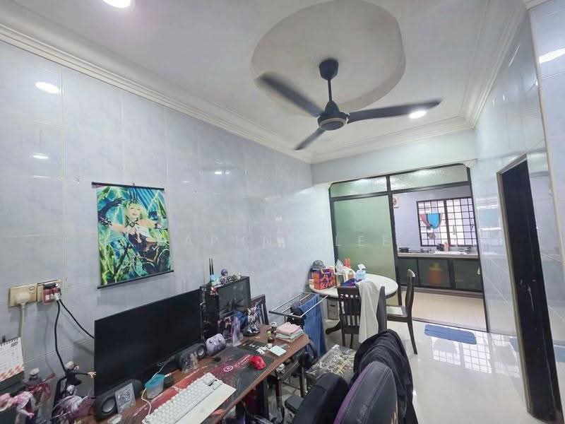 Rumah Teres 1-Tingkat untuk Disewa di Taman Johor Jaya (Johor Bahru) - Daphne Lee - Living Room - PropertyGuru.com.my