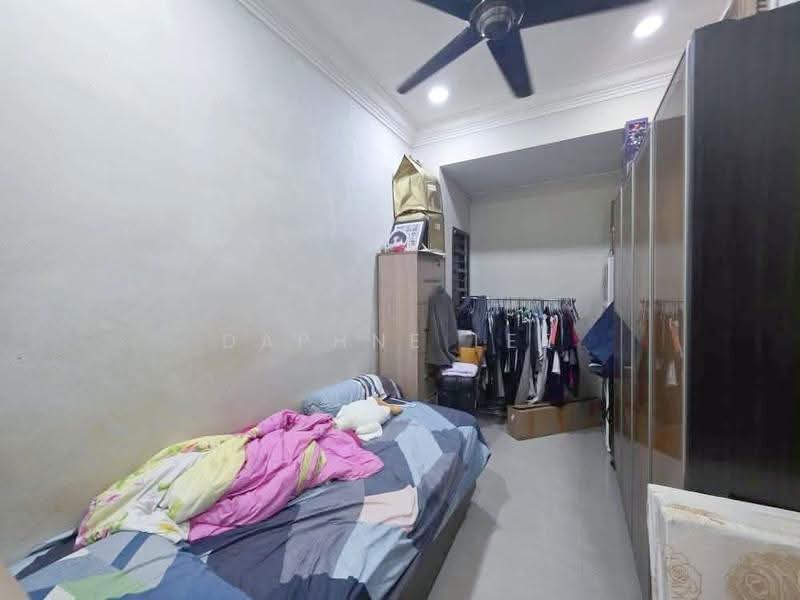 Rumah Teres 1-Tingkat untuk Disewa di Taman Johor Jaya (Johor Bahru) - Daphne Lee - Bedroom - PropertyGuru.com.my
