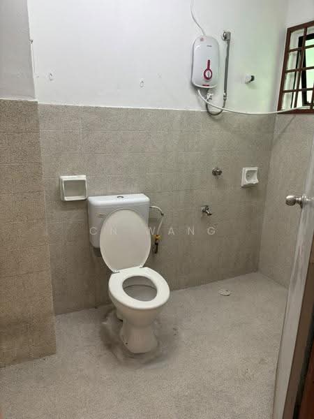 Pangsapuri untuk Disewa di Pan Vista - CN Wang - Bathroom - PropertyGuru.com.my