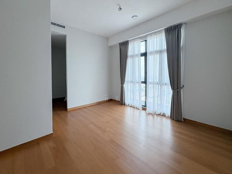 Kediaman Servis untuk Dijual di Megah Rise - Albert Loo - Living Room - PropertyGuru.com.my