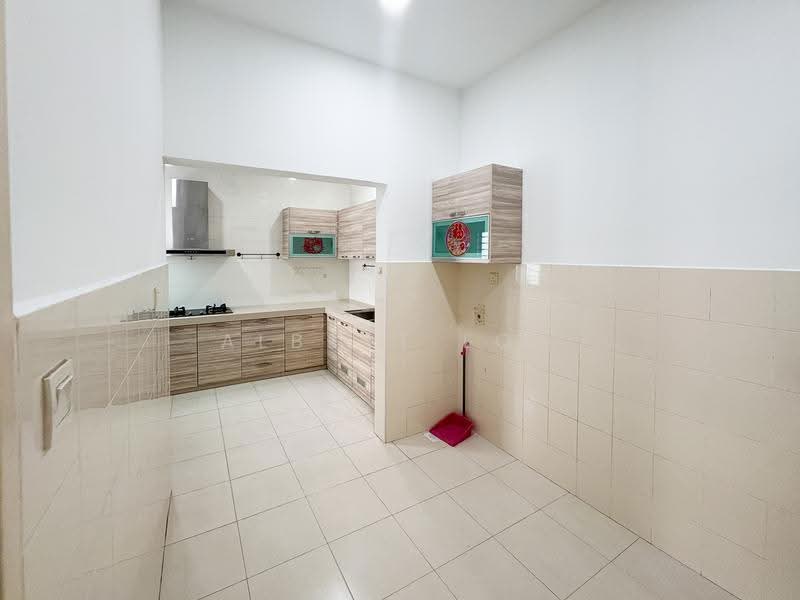 Cluster House for Sale in Klang (Selangor) - Albert Loo - Kitchen - PropertyGuru.com.my