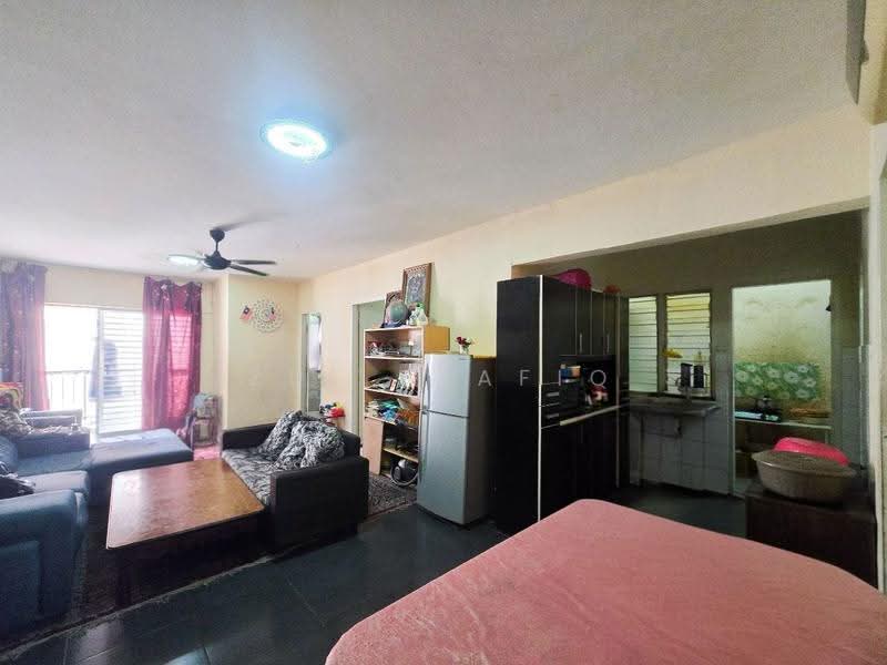 Apartment for Sale at Lakeview Apartments - Zul Syafiq - Living Room - PropertyGuru.com.my