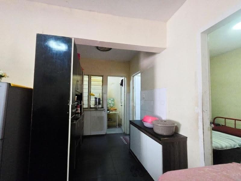 Apartment for Sale at Lakeview Apartments - Zul Syafiq - Kitchen - PropertyGuru.com.my