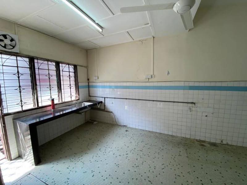 Rumah Teres 2-Tingkat untuk Disewa di Taman Sentosa (Johor Bahru) - Elvis Sim - Kitchen - PropertyGuru.com.my