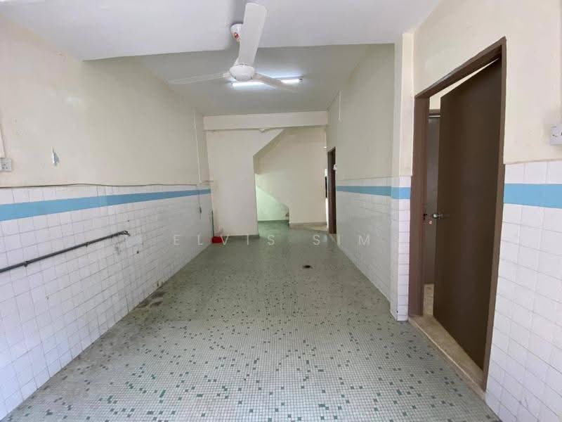 Rumah Teres 2-Tingkat untuk Disewa di Taman Sentosa (Johor Bahru) - Elvis Sim - Corridor - PropertyGuru.com.my