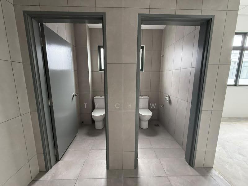 Shop / Office for Rent in Bandar Rimbayu (Telok Panglima Garang) - TY Chew - Bathroom - PropertyGuru.com.my