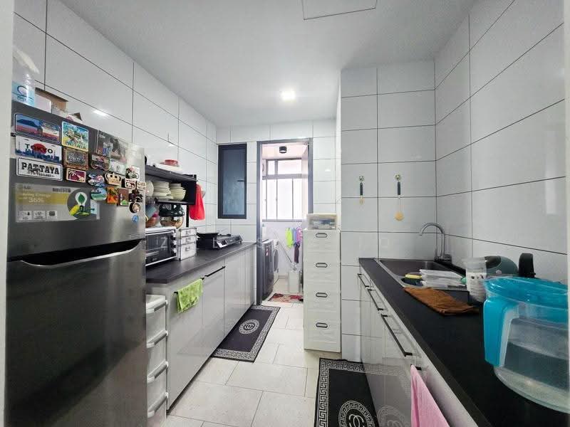 Kondominium untuk Dijual di The Valley Residences @ SkySierra - Zul Syafiq - Kitchen - PropertyGuru.com.my