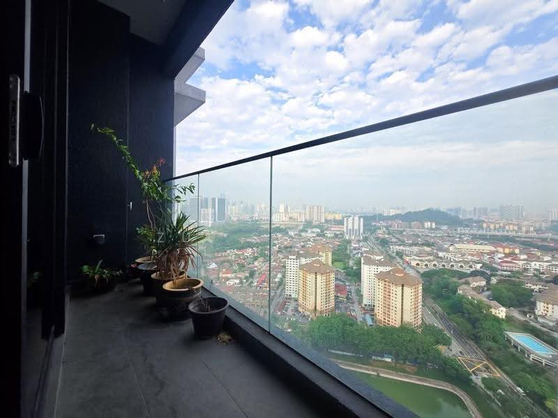 Kondominium untuk Dijual di The Valley Residences @ SkySierra - Zul Syafiq - Balcony - PropertyGuru.com.my