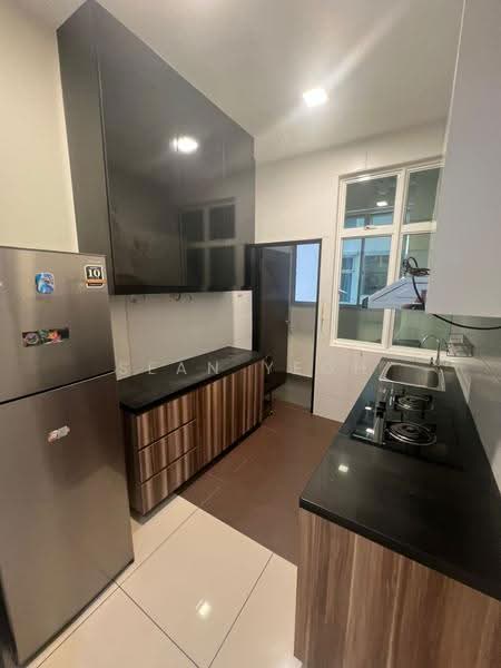 Condominium for Sale at M Condominium @ Larkin - Sean Yeoh - Kitchen - PropertyGuru.com.my
