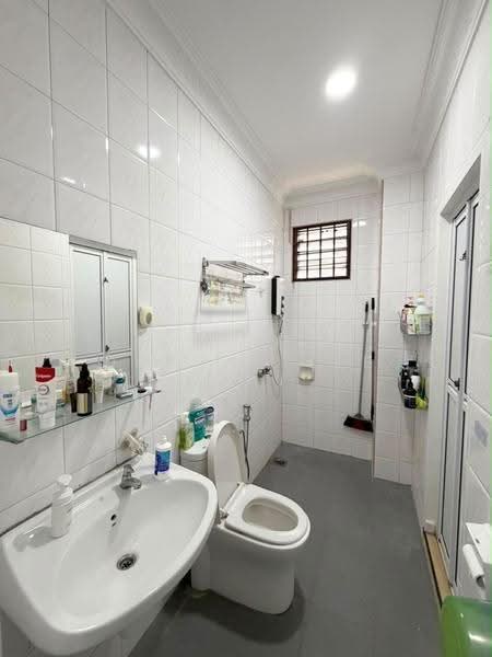 2-storey Terraced House for Sale in Bandar Baru Permas Jaya (Permas Jaya) - Daphne Lee - Bathroom - PropertyGuru.com.my