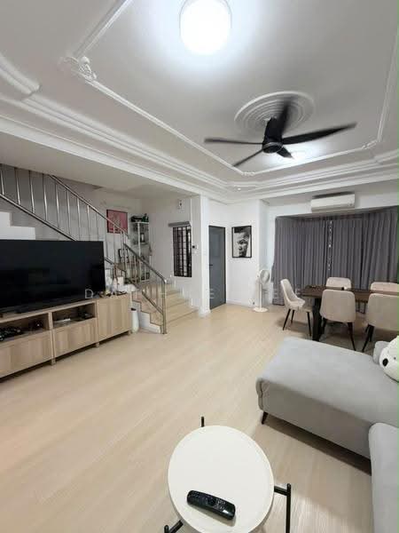 2-storey Terraced House for Sale in Bandar Baru Permas Jaya (Permas Jaya) - Daphne Lee - Living Room - PropertyGuru.com.my