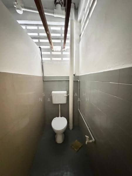 Shop / Office for Rent in Bandar Pontian (Pontian) - Saedah Napisah - Bathroom - PropertyGuru.com.my