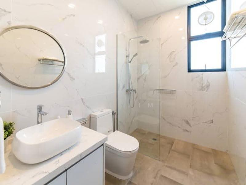 Kediaman Servis untuk Dijual di M Aspira - Roy Lim - Bathroom - PropertyGuru.com.my