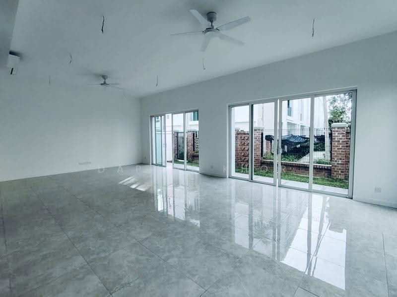 Rumah Berkembar untuk Disewa di Pulau Andaman (Tanjung Tokong) - Daphne Khor - Living Room - PropertyGuru.com.my