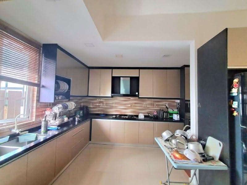 Bungalow House for Sale in Kajang (Selangor) - Zulhilmi Zakaria - Kitchen - PropertyGuru.com.my