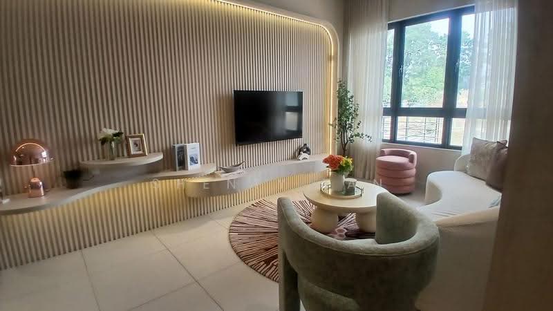 Kediaman Servis untuk Dijual di Alora Residences @ Avenue 25 Subang Jaya - Shenty Tan - Living Room - PropertyGuru.com.my