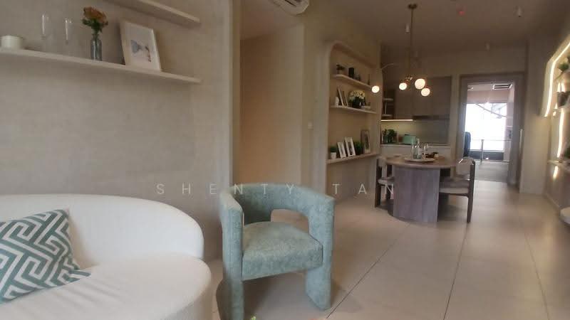 Kediaman Servis untuk Dijual di Alora Residences @ Avenue 25 Subang Jaya - Shenty Tan - Living Room - PropertyGuru.com.my