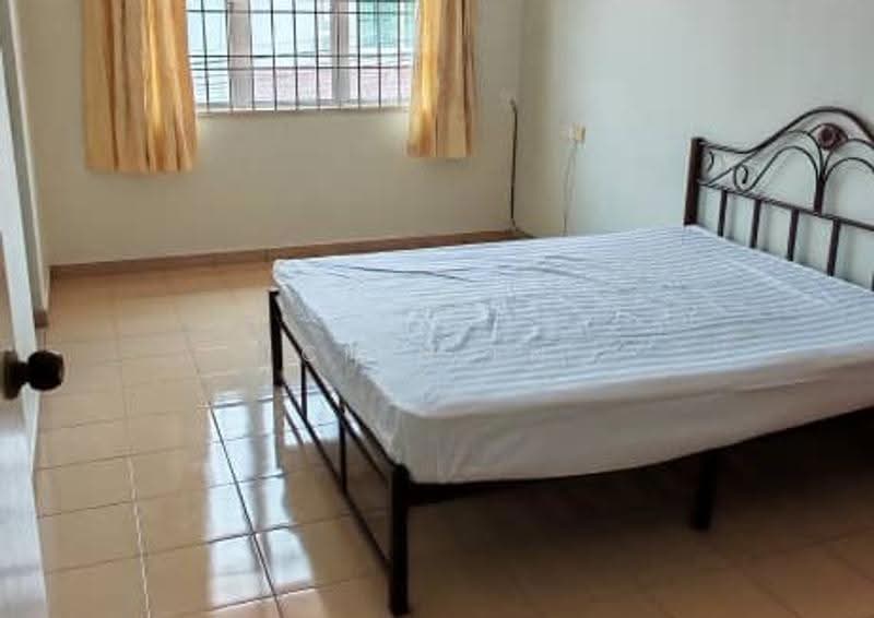 Rumah Teres 2-Tingkat untuk Disewa di Taman Merak Mas (Bukit Katil) - CHIN FN - Bedroom - PropertyGuru.com.my