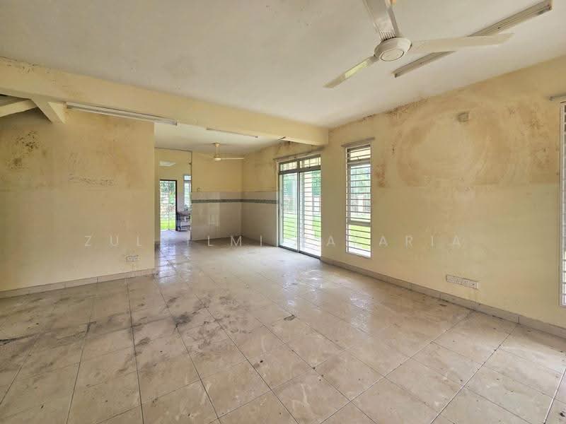 2-storey Terraced House for Sale in Kajang (Selangor) - Zulhilmi Zakaria - Living Room - PropertyGuru.com.my