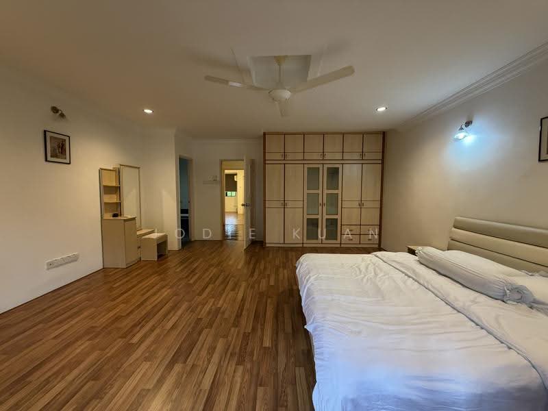 Townhouse for Sale in Meru Valley (Ipoh) - Jodie Kuan - Master Bedroom - PropertyGuru.com.my