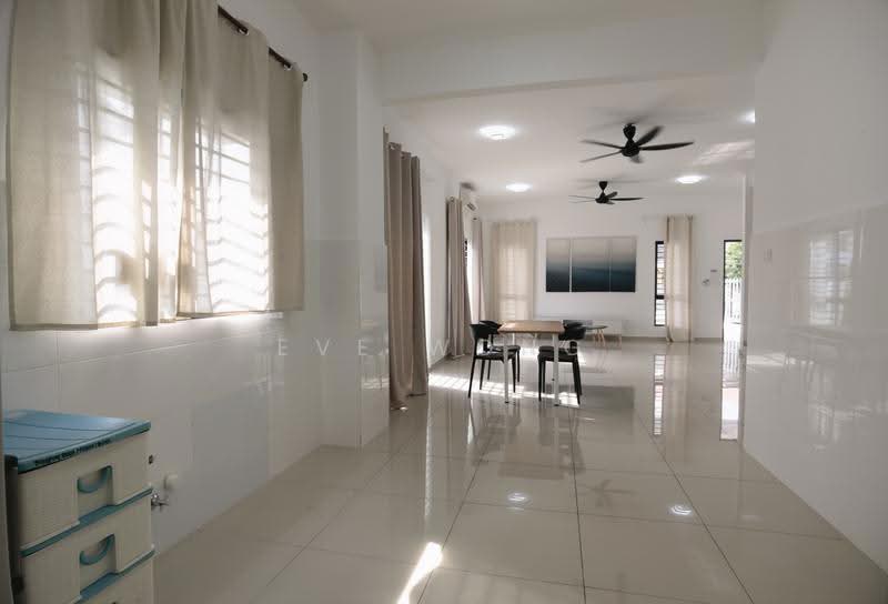 Rumah Teres 2-Tingkat untuk Dijual di Setia Utama (Setia Alam) - Eve Wong - PropertyGuru.com.my