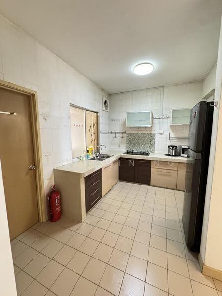 Condominium for Sale at Segar View Condominium - Bee Chin Ng - Kitchen - PropertyGuru.com.my