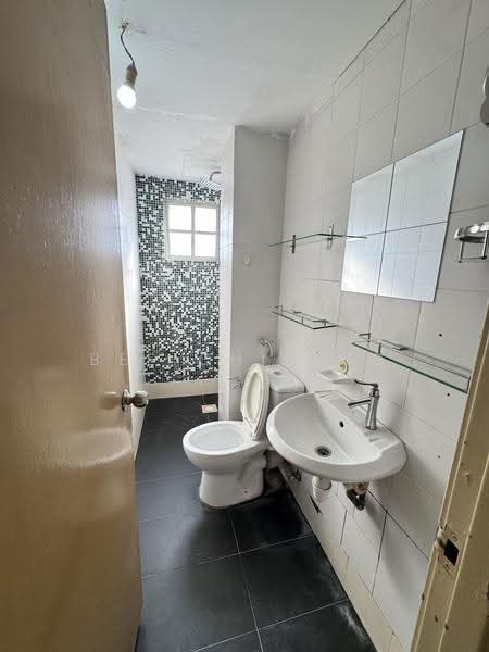 Condominium for Sale at Segar View Condominium - Bee Chin Ng - Bathroom - PropertyGuru.com.my