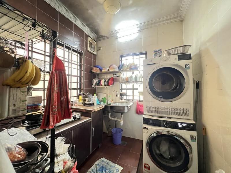 Rumah Berkembar untuk Dijual di Bandar Kinrara Seksyen 6 (Bandar Kinrara) - Willie Teng - Kitchen - PropertyGuru.com.my