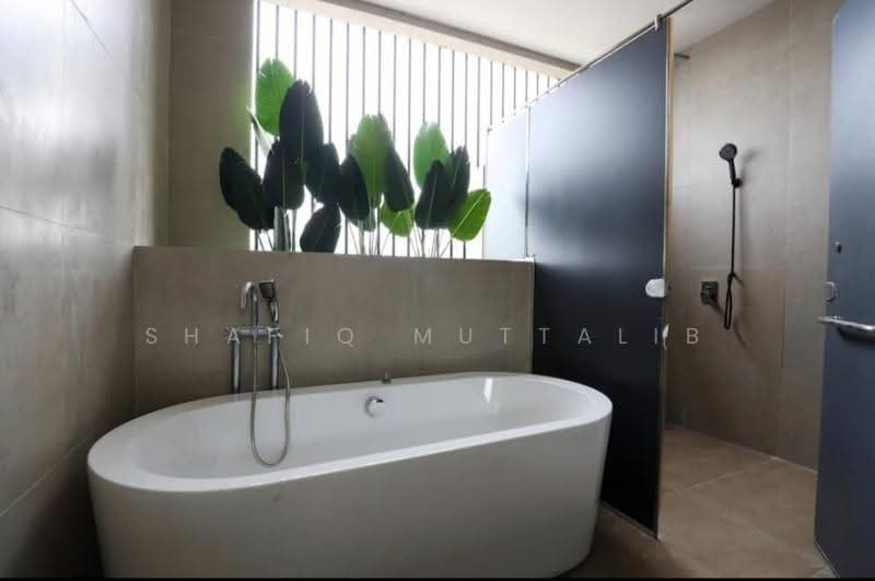 Rumah Berkembar untuk Disewa di Taman Desa Ros (Kajang) - Shafiq Muttalib - Bathroom - PropertyGuru.com.my
