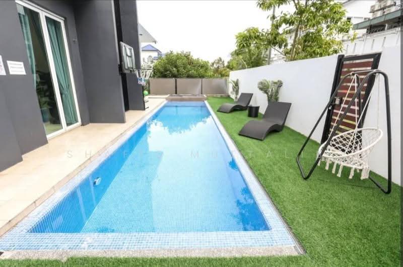 Rumah Berkembar untuk Disewa di Taman Desa Ros (Kajang) - Shafiq Muttalib - Pool - PropertyGuru.com.my