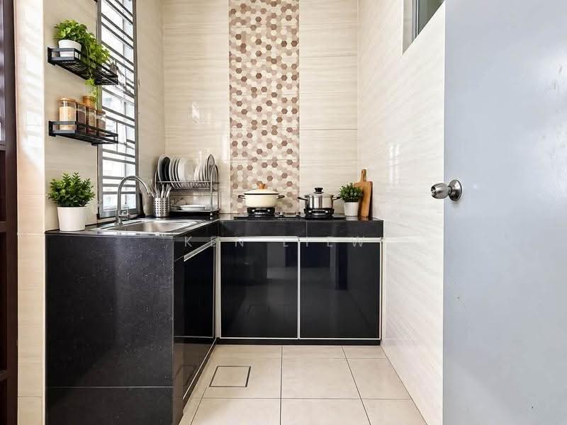 2-storey Terraced House for Sale in Bukit Indah (Iskandar Puteri (Nusajaya)) - Ken Liew - Kitchen - PropertyGuru.com.my