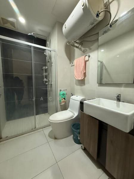 Condominium for Rent at Amberside @ Country Garden Danga Bay - Jack Liew - Bathroom - PropertyGuru.com.my