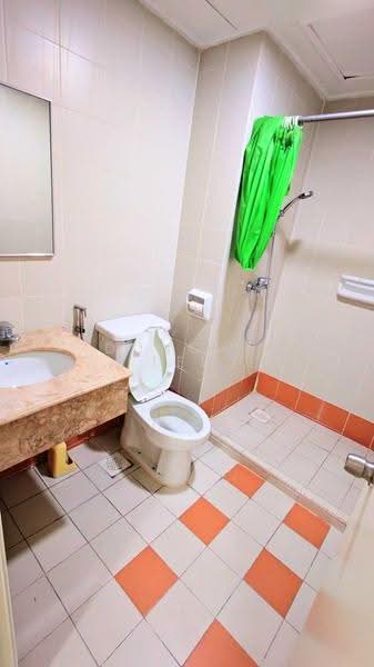 Condominium for Sale at Bungaraya Condominium - Duncan Lee - Bathroom - PropertyGuru.com.my