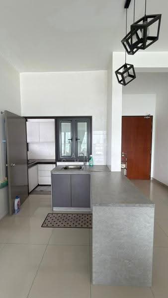 Kediaman Servis untuk Disewa di SkyVille 8 @ Benteng 8 - Leanne Chia - Kitchen - PropertyGuru.com.my