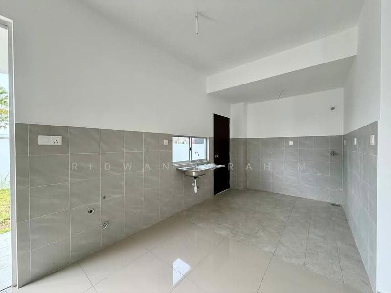 Rumah Berkembar untuk Dijual di Alam Sari (Bangi) - Ridwan Ibrahim - Kitchen - PropertyGuru.com.my
