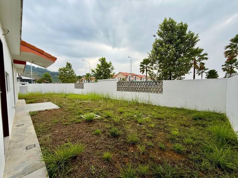 Rumah Berkembar untuk Dijual di Alam Sari (Bangi) - Ridwan Ibrahim - Exterior - PropertyGuru.com.my