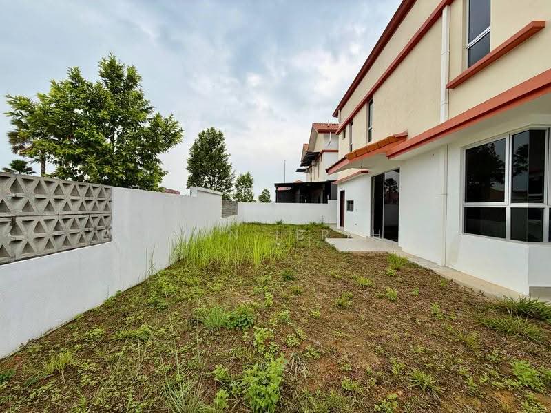 Rumah Berkembar untuk Dijual di Alam Sari (Bangi) - Ridwan Ibrahim - Exterior - PropertyGuru.com.my