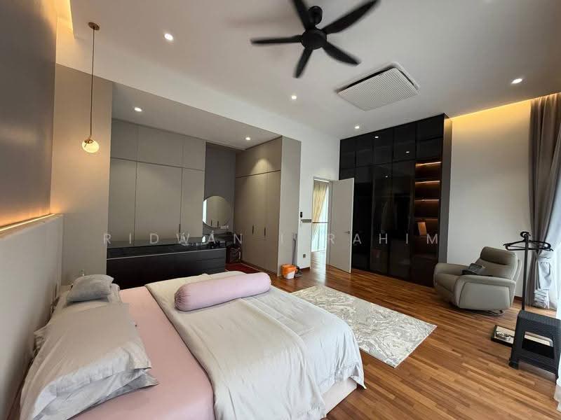 Bungalow House for Sale in Alam Sari (Bangi) - Ridwan Ibrahim - Master Bedroom - PropertyGuru.com.my