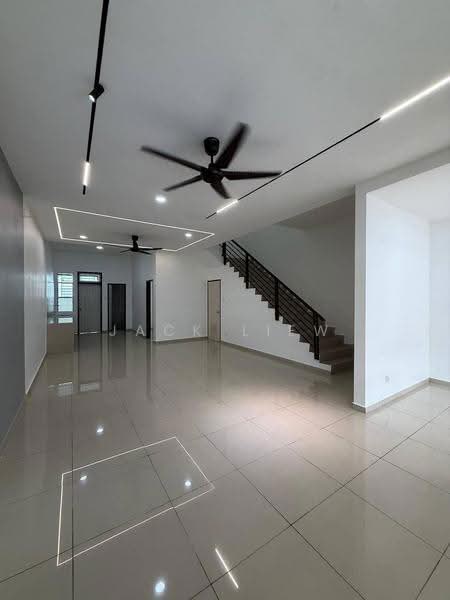 Rumah Teres 2-Tingkat untuk Dijual di Jalan Wau Merah x, Bandar Layangkasa 81700 Pasir G (Pasir Gudang) - Jack Liew - Living Room - PropertyGuru.com.my