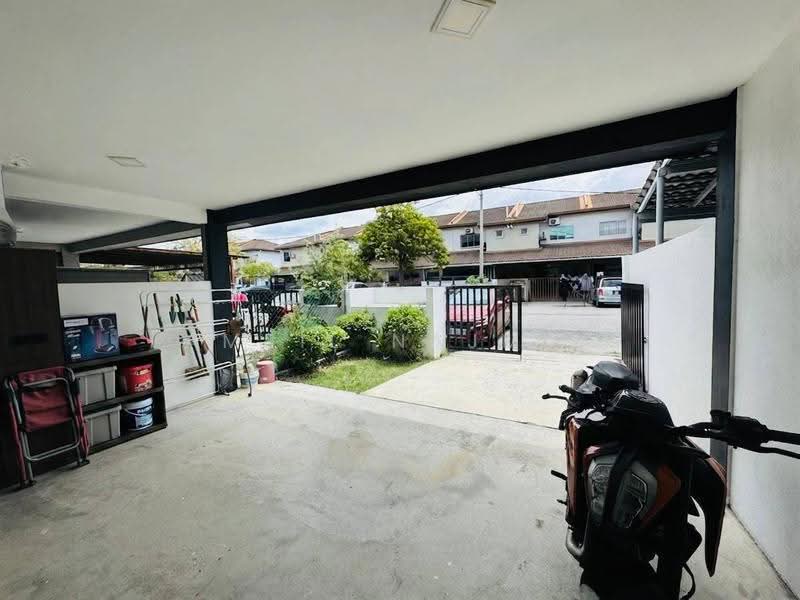 2-storey Terraced House for Sale in Taman Desiran Bayu (Puchong) - Amril Najmin - Exterior - PropertyGuru.com.my