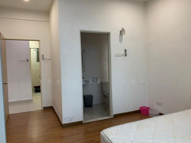 Kediaman Servis untuk Dijual di Impian Meridian - Ysabelle Yong - Bedroom - PropertyGuru.com.my