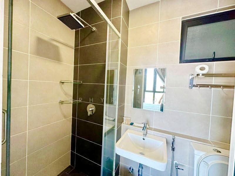 Service Residence for Sale at D'Pristine - Zephyr Khoo - Bathroom - PropertyGuru.com.my