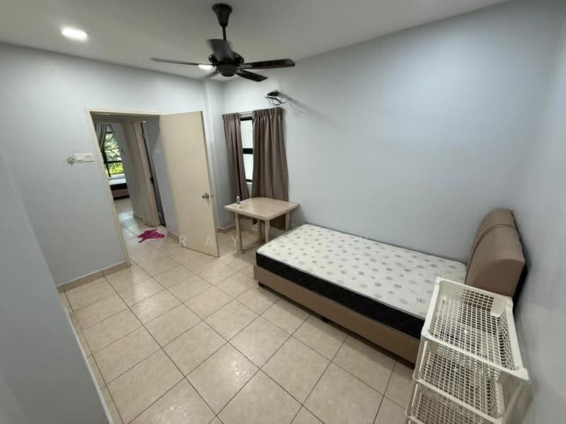 Kondominium untuk Dijual di Changkat View - Ray Chan - Bedroom - PropertyGuru.com.my